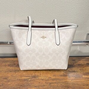 Coach Cream Signature Tote with Gold Logo